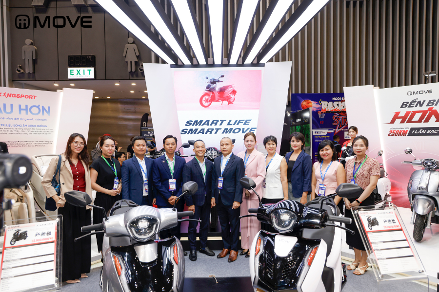 CEO Lê Trường Mạnh và lãnh đạo của MOVE và Kingsport