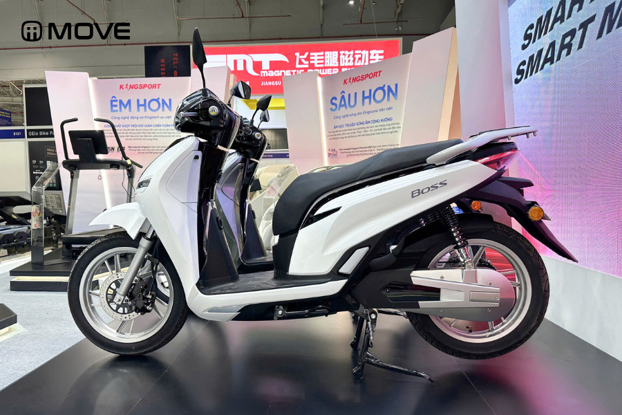 Ra mắt xe máy điện MOVE BOSS